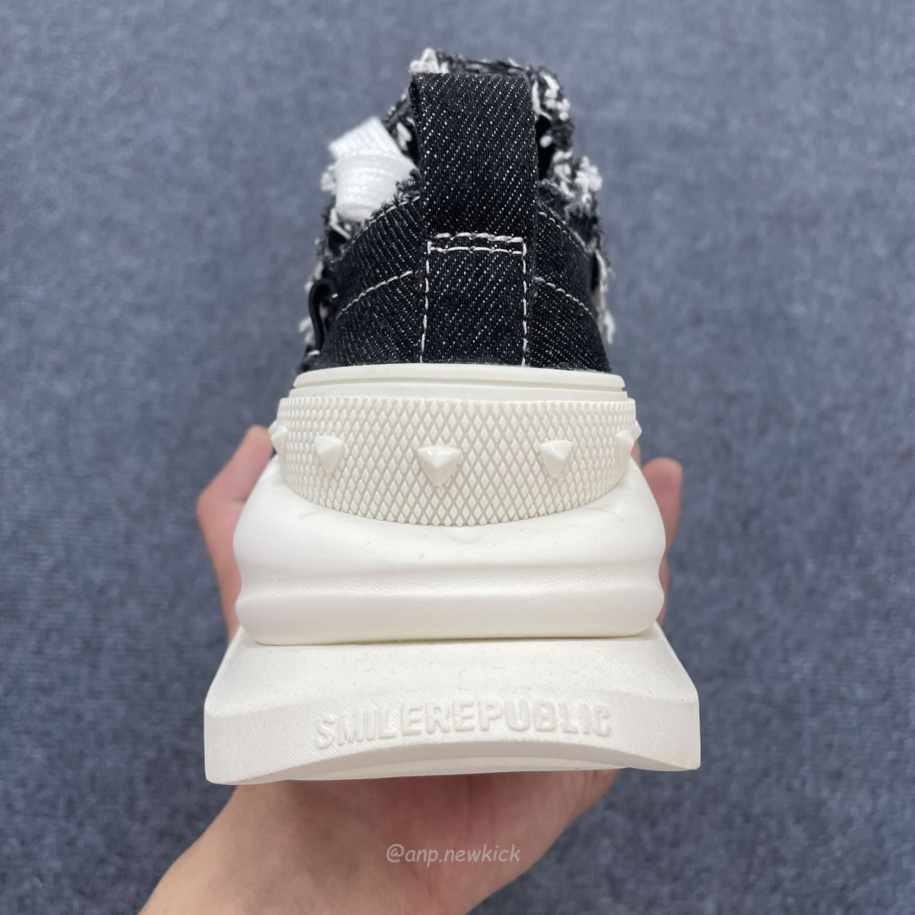 Smile Republic 2.0 Classic Black White Low Top Sneaker (11) - www.newkick.org