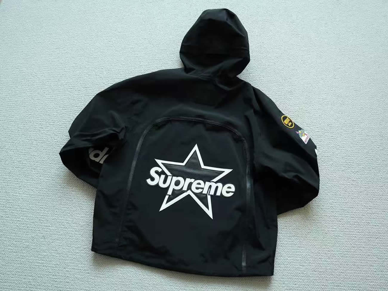 Supreme Vanson Leathers Gore Tex Shell Jacket Black Blue White Fw25 (3) - www.newkick.org Supreme Vanson Leathers Gore Tex Shell Jacket Black Blue White Fw25 (3) - www.newkick.org