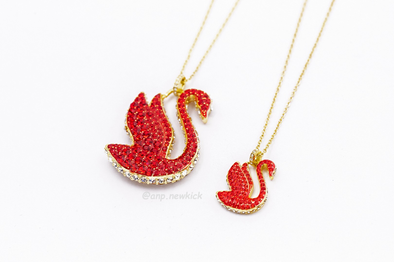 Swarovski New Year Swan Collection (2) - www.newkick.org Swarovski New Year Swan Collection (2) - www.newkick.org