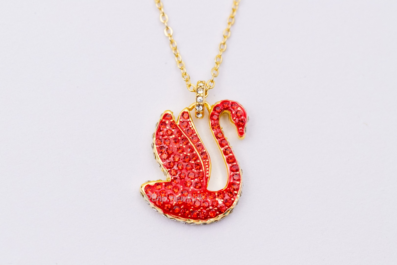 Swarovski New Year Swan Collection (4) - www.newkick.org Swarovski New Year Swan Collection (4) - www.newkick.org