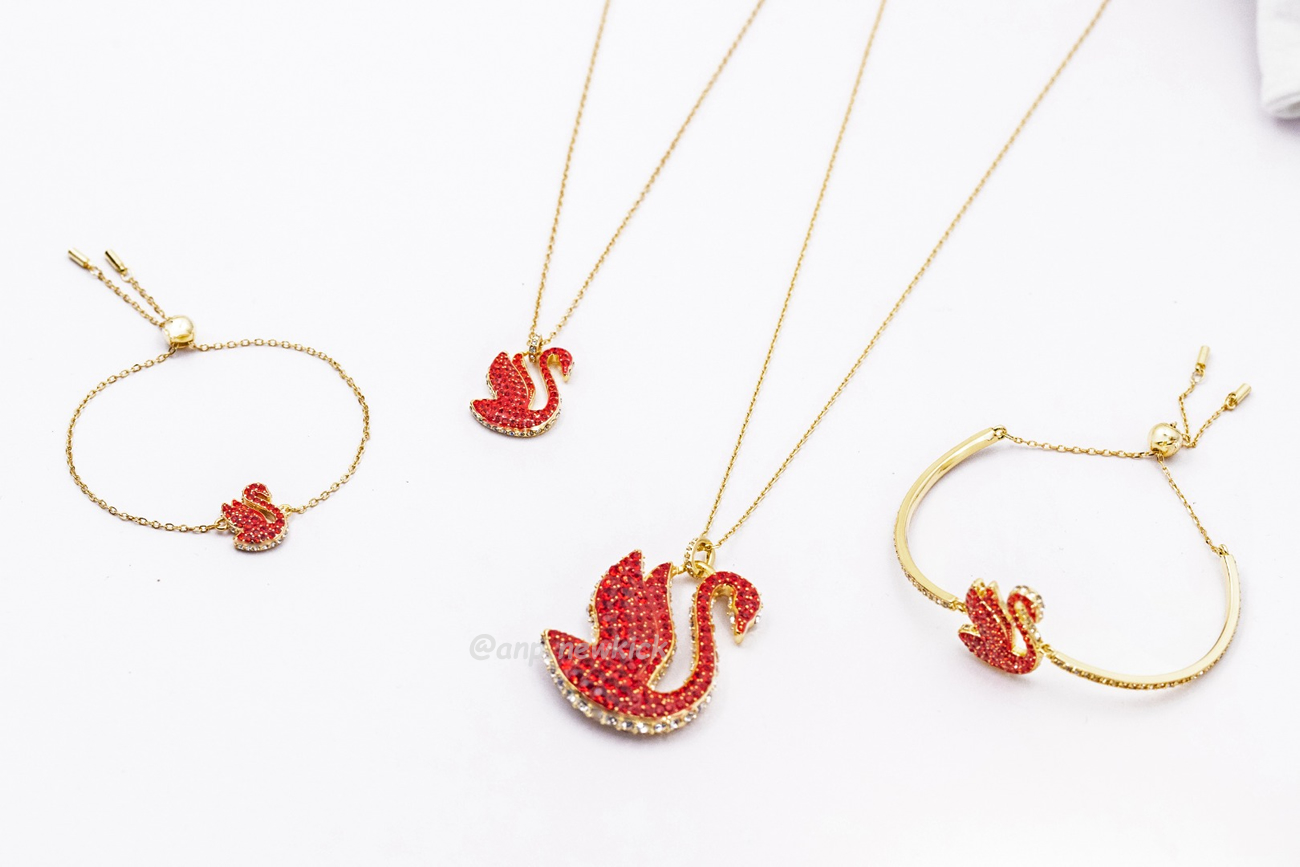 Swarovski New Year Swan Collection (8) - www.newkick.org Swarovski New Year Swan Collection (8) - www.newkick.org