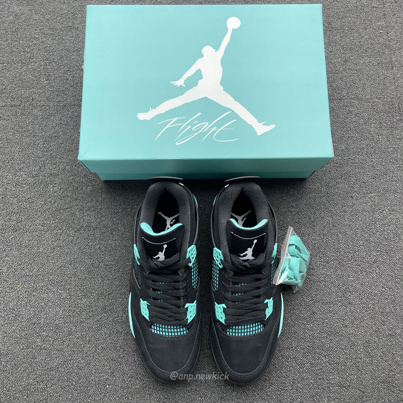 Air Jordan 4 Retro Tiffany Black Green (4) - www.newkick.org Air Jordan 4 Retro Tiffany Black Green (4) - www.newkick.org