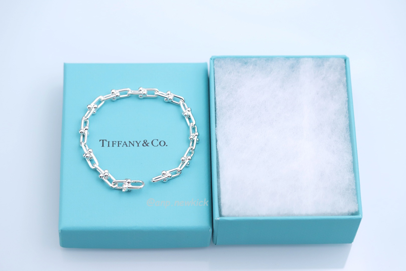 Tiffany Hardwear Sterling Silver Large Buckle Bracelet (2) - www.newkick.vip Tiffany Hardwear Sterling Silver Large Buckle Bracelet (2) - www.newkick.vip