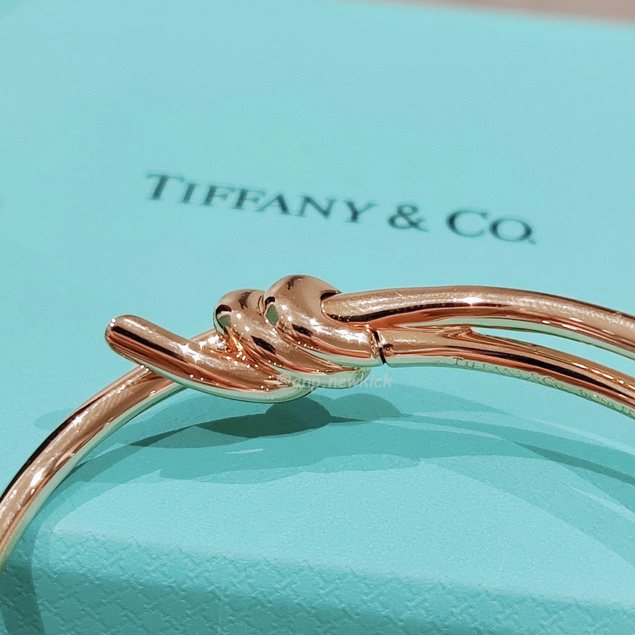 Tiffany Knot Rose Gold Diamond Bracelet (8) - www.newkick.org Tiffany Knot Rose Gold Diamond Bracelet (8) - www.newkick.org