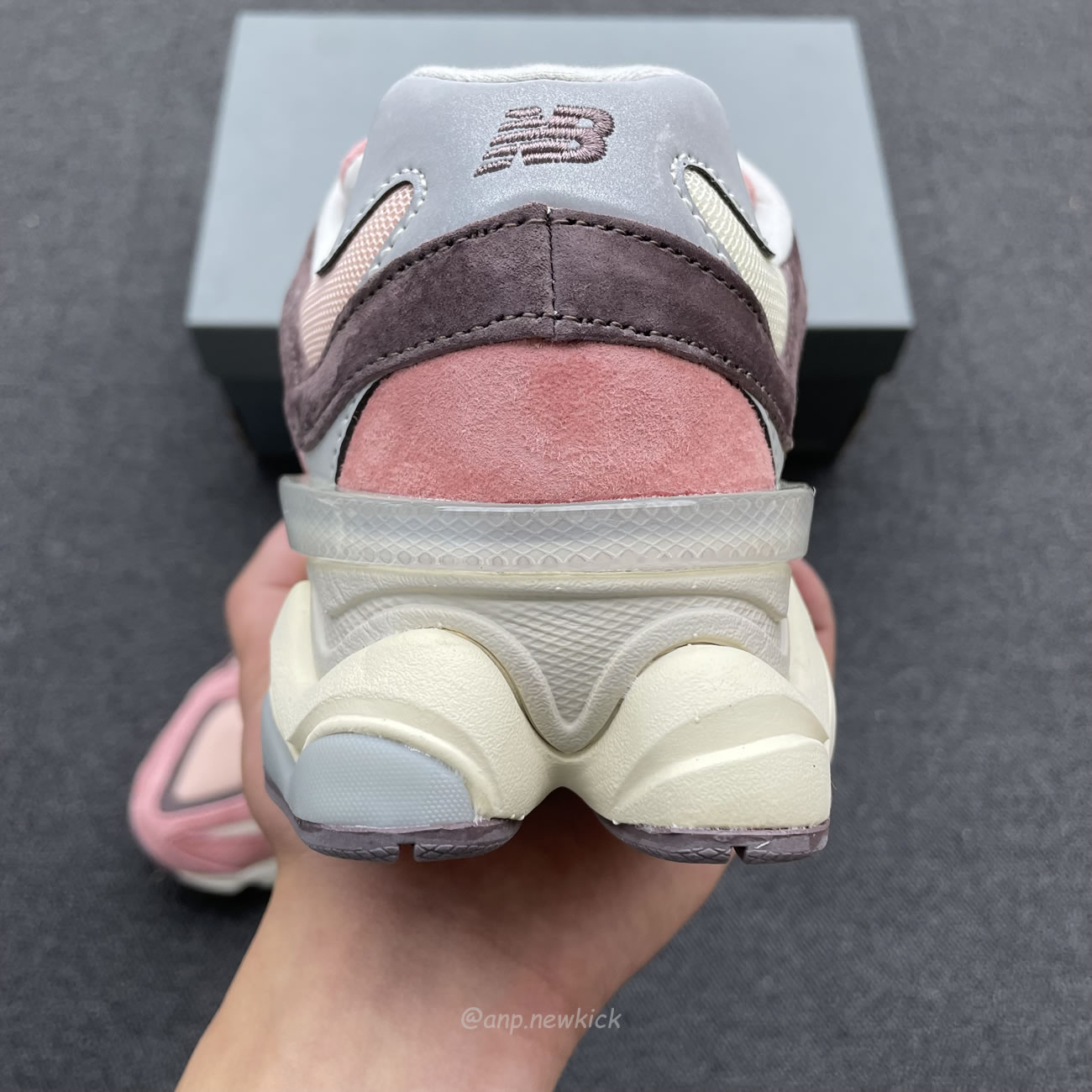 New Balance 9060 Cherry Blossom U9060tru (5) - www.newkick.org New Balance 9060 Cherry Blossom U9060tru (5) - www.newkick.org