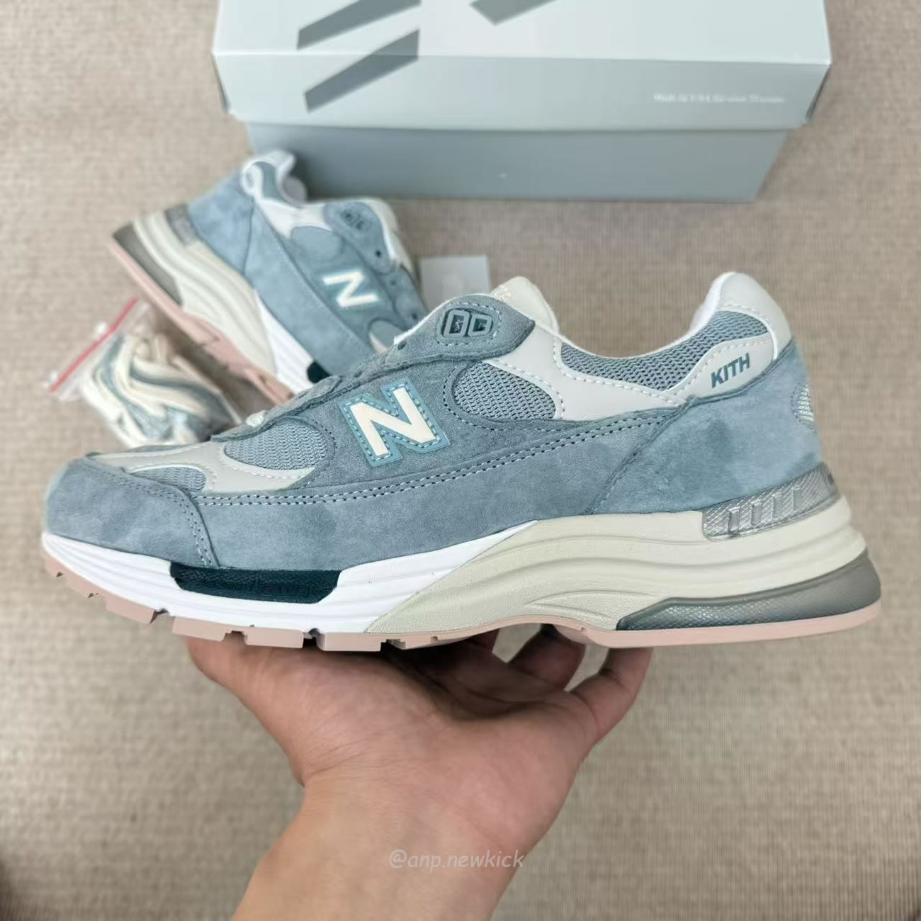 New Balance 992 Miusa Kith Osaka Pack U992kt (3) - www.newkick.org New Balance 992 Miusa Kith Osaka Pack U992kt (3) - www.newkick.org