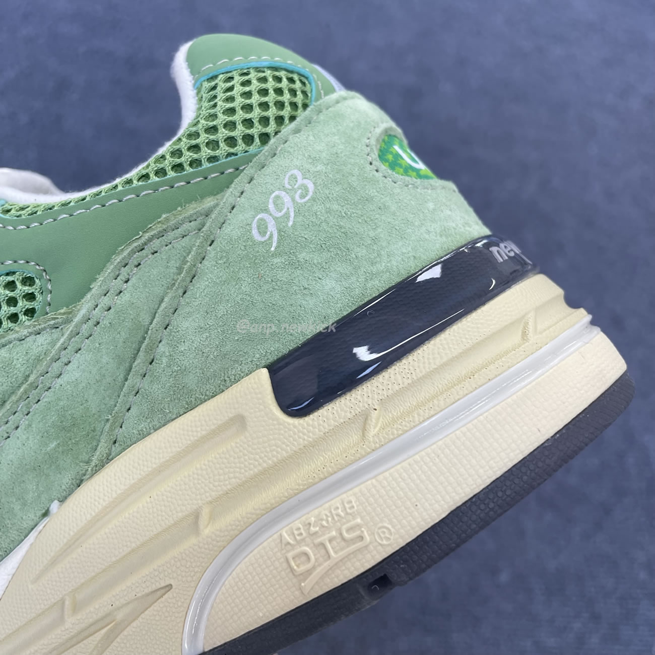 New Balance 993 Miusa Teddy Santis Chive U993gw (8) - www.newkick.org New Balance 993 Miusa Teddy Santis Chive U993gw (8) - www.newkick.org