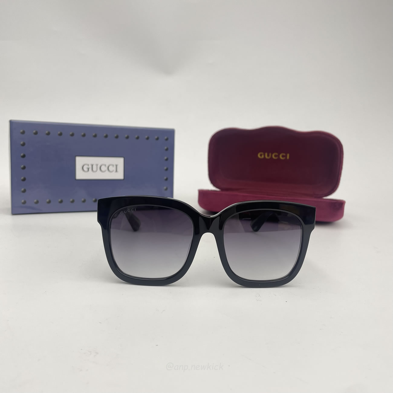 Gucci Glittered Oversized Rectangular Universal Fit Sunglasses Black Green Red (6) - www.newkick.org Gucci Glittered Oversized Rectangular Universal Fit Sunglasses Black Green Red (6) - www.newkick.org