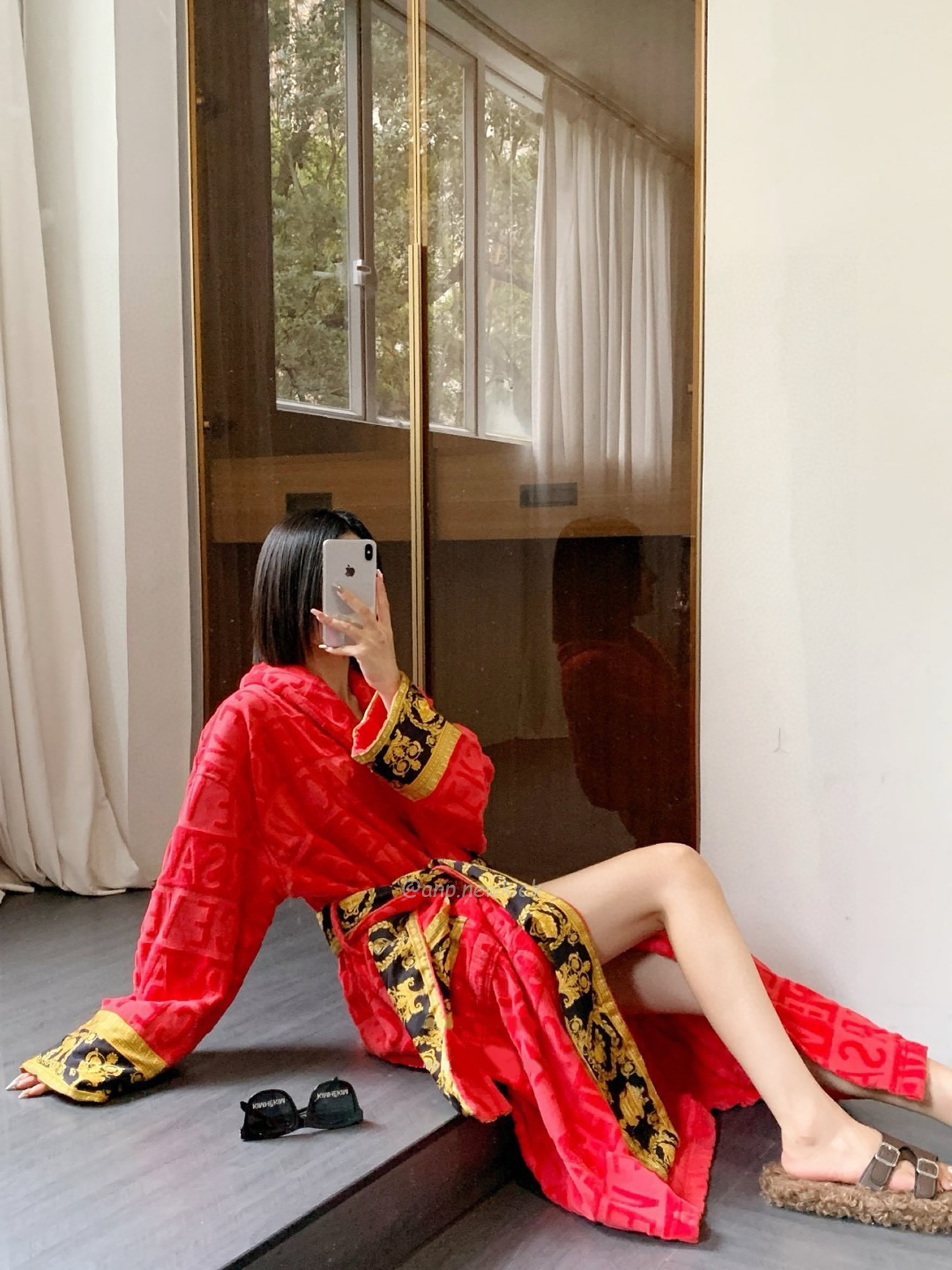 Versace Baroque Logo Jacquard Cotton Bathrobe (3) - www.newkick.org Versace Baroque Logo Jacquard Cotton Bathrobe (3) - www.newkick.org