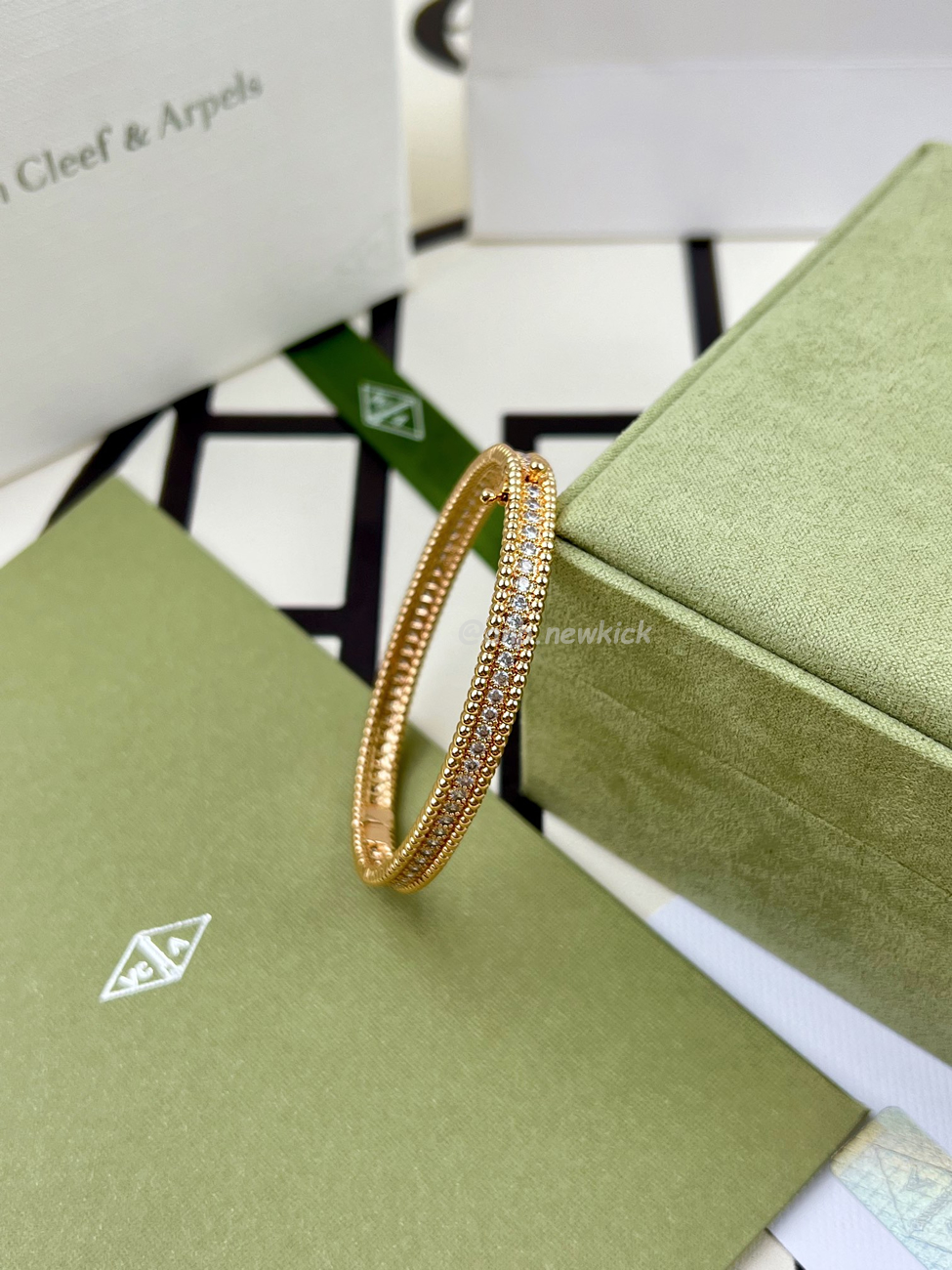 Van Cleef Arpels Full Diamond Bracelet (4) - www.newkick.org Van Cleef Arpels Full Diamond Bracelet (4) - www.newkick.org
