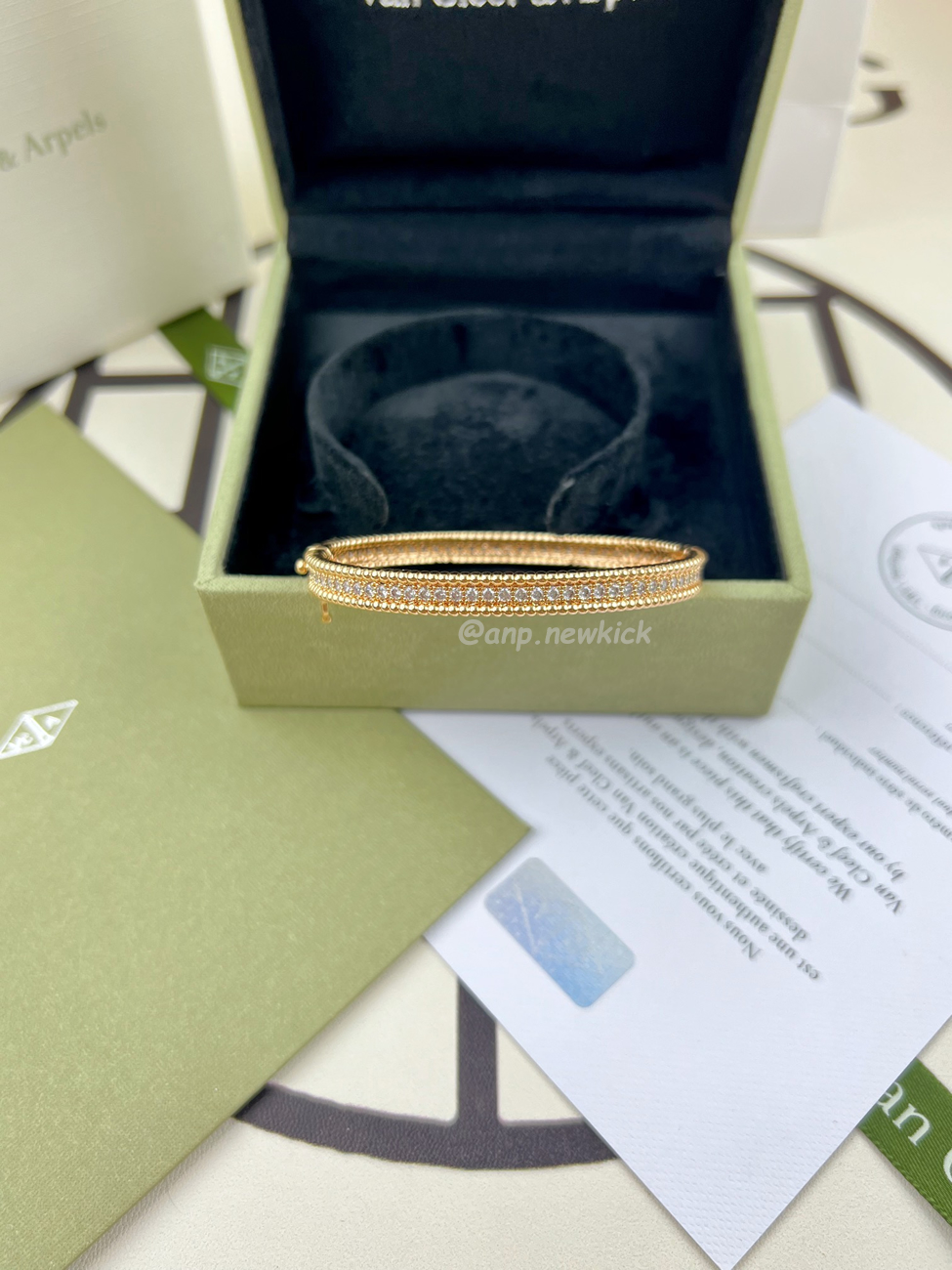 Van Cleef Arpels Full Diamond Bracelet (6) - www.newkick.org Van Cleef Arpels Full Diamond Bracelet (6) - www.newkick.org