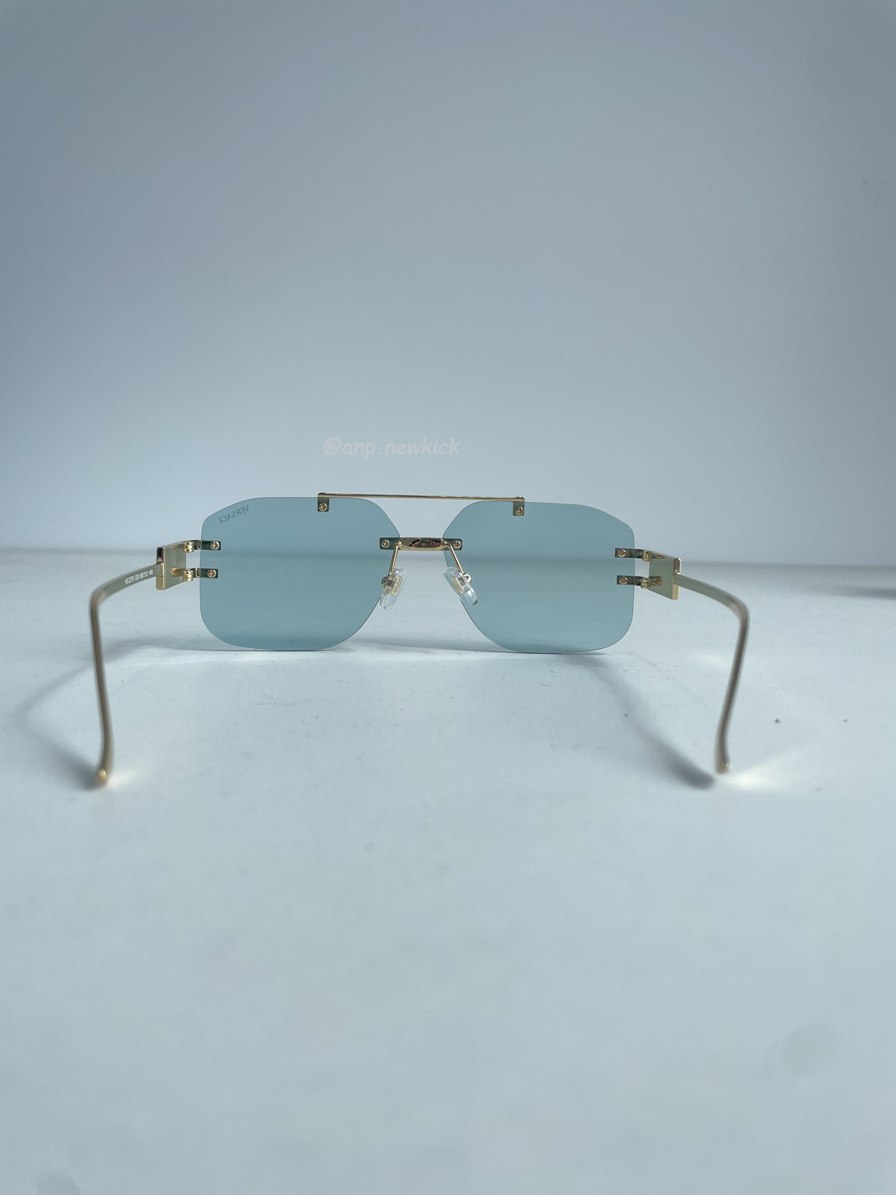 Versace Damier Plaque Sunglasses Black Gold (9) - www.newkick.org Versace Damier Plaque Sunglasses Black Gold (9) - www.newkick.org