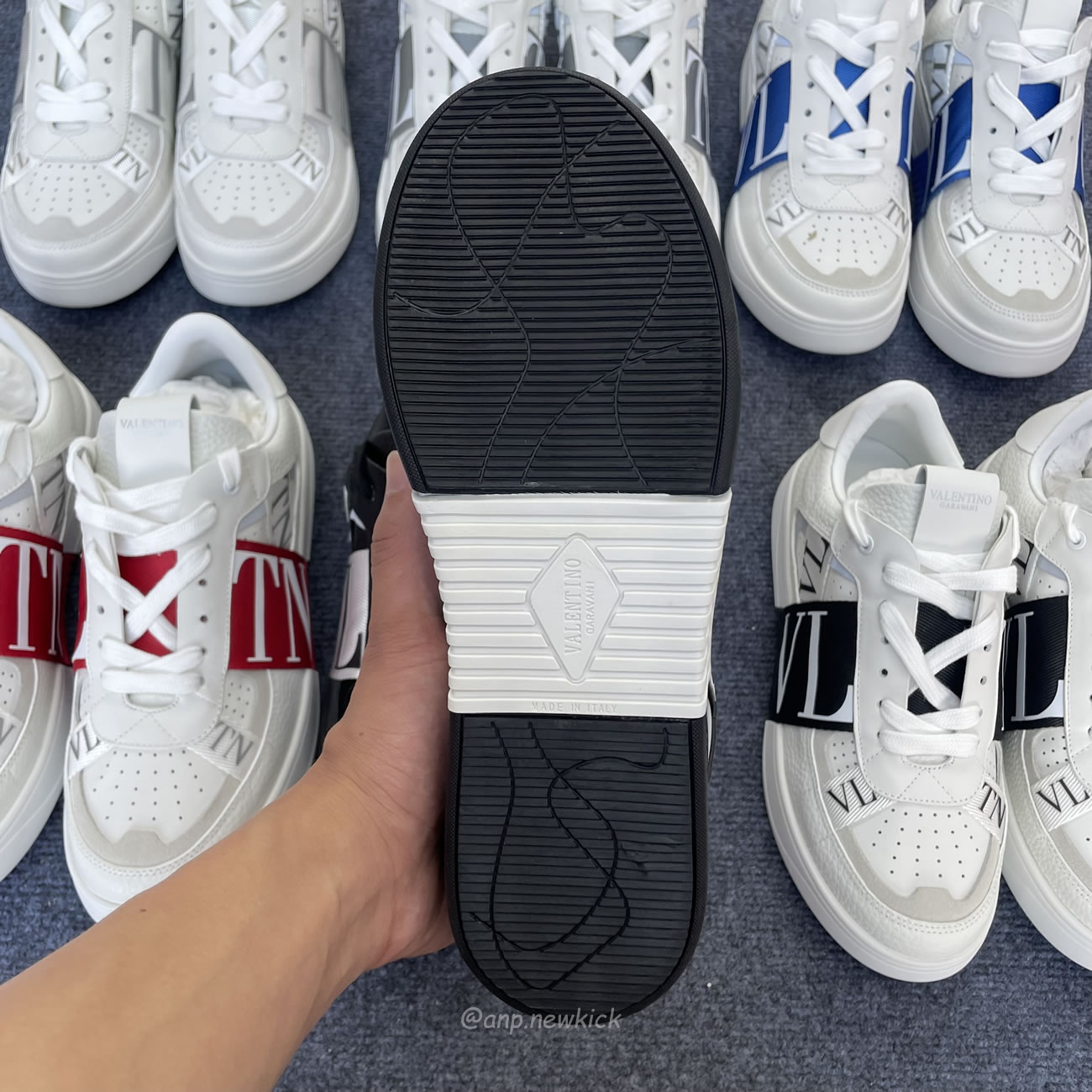 Valentino Garavani Vl7n Sneaker Low Top White Black Grey Red Blue Ys0c58wrq 24p (10) - www.newkick.vip Valentino Garavani Vl7n Sneaker Low Top White Black Grey Red Blue Ys0c58wrq 24p (10) - www.newkick.vip