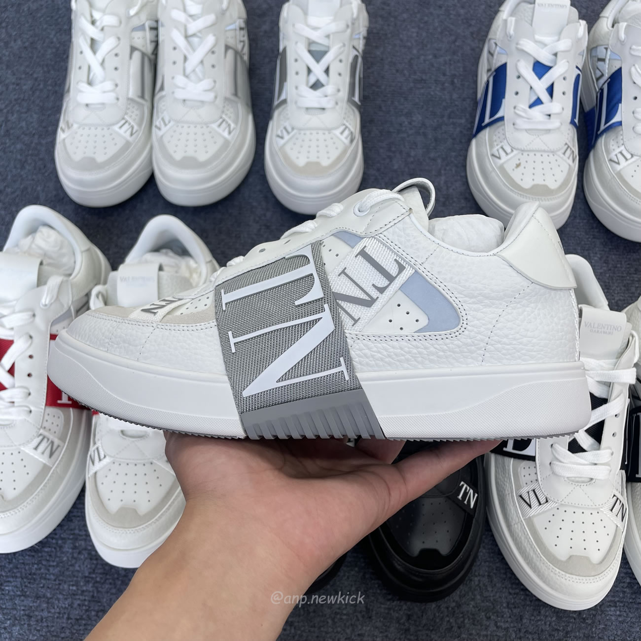 Valentino Garavani Vl7n Sneaker Low Top White Black Grey Red Blue Ys0c58wrq 24p (18) - www.newkick.vip Valentino Garavani Vl7n Sneaker Low Top White Black Grey Red Blue Ys0c58wrq 24p (18) - www.newkick.vip