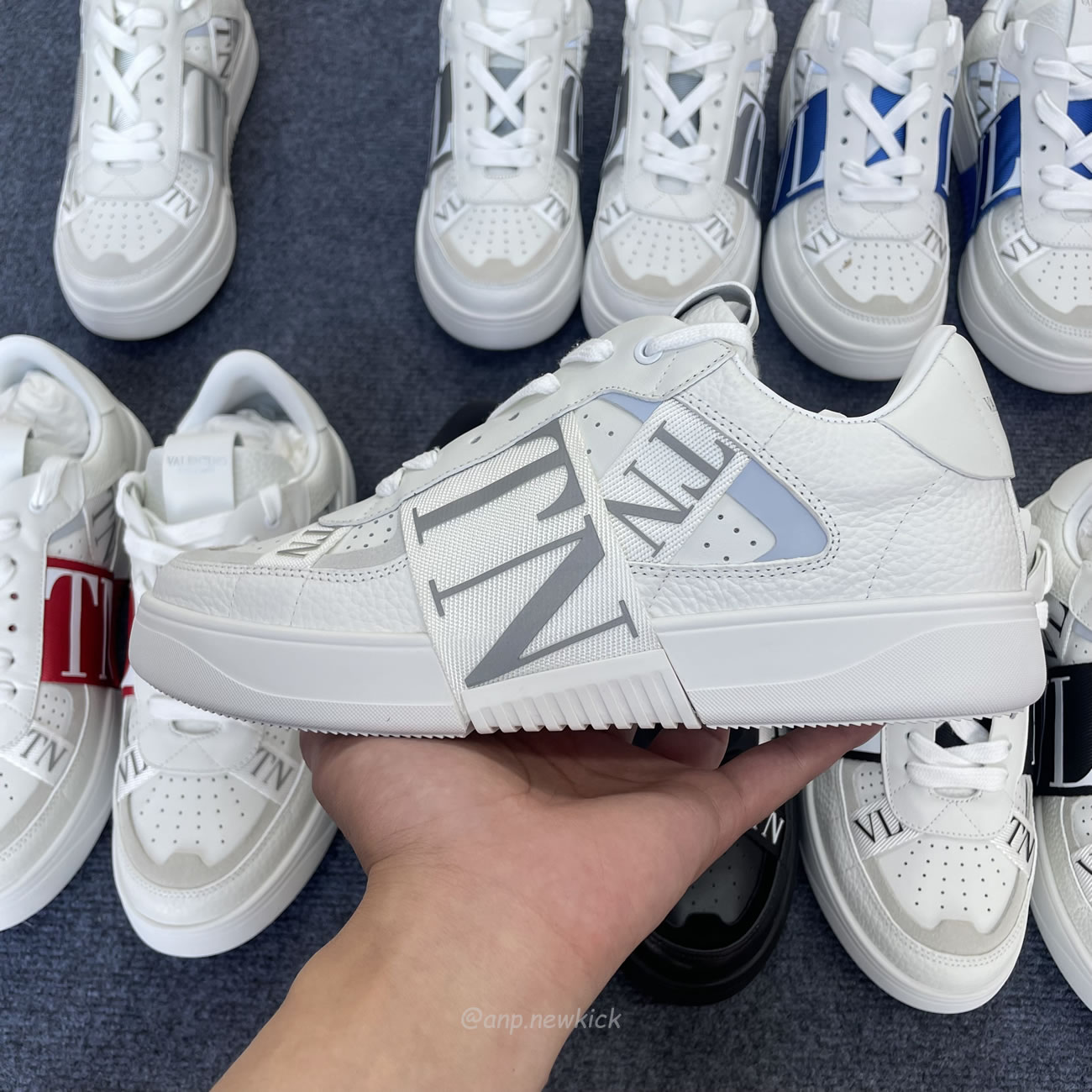 Valentino Garavani Vl7n Sneaker Low Top White Black Grey Red Blue Ys0c58wrq 24p (20) - www.newkick.vip Valentino Garavani Vl7n Sneaker Low Top White Black Grey Red Blue Ys0c58wrq 24p (20) - www.newkick.vip