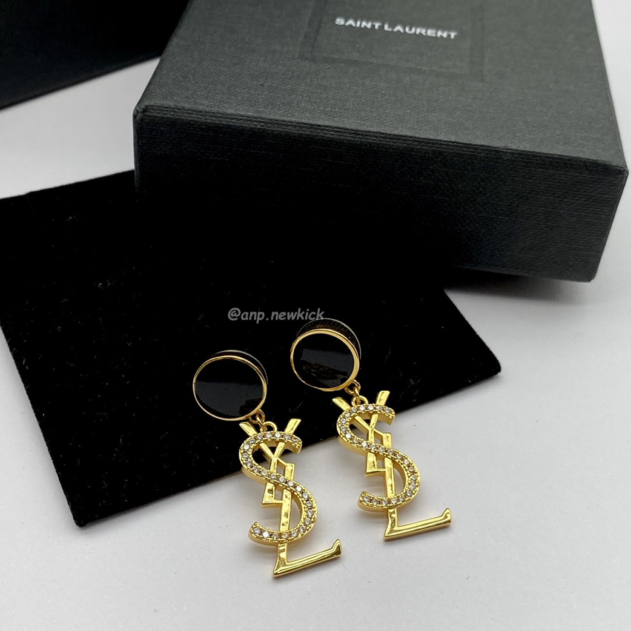 Saint Laurent Ysl Earrings 1 (2) - www.newkick.org Saint Laurent Ysl Earrings 1 (2) - www.newkick.org