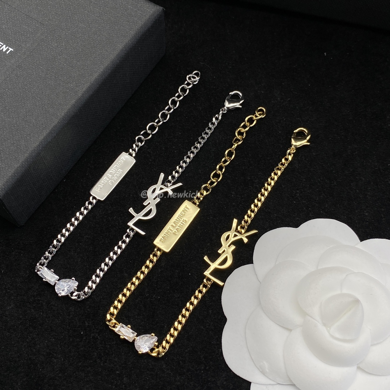 Saint Laurent Opyum Heart Charm Bracelet (2) - www.newkick.vip Saint Laurent Opyum Heart Charm Bracelet (2) - www.newkick.vip