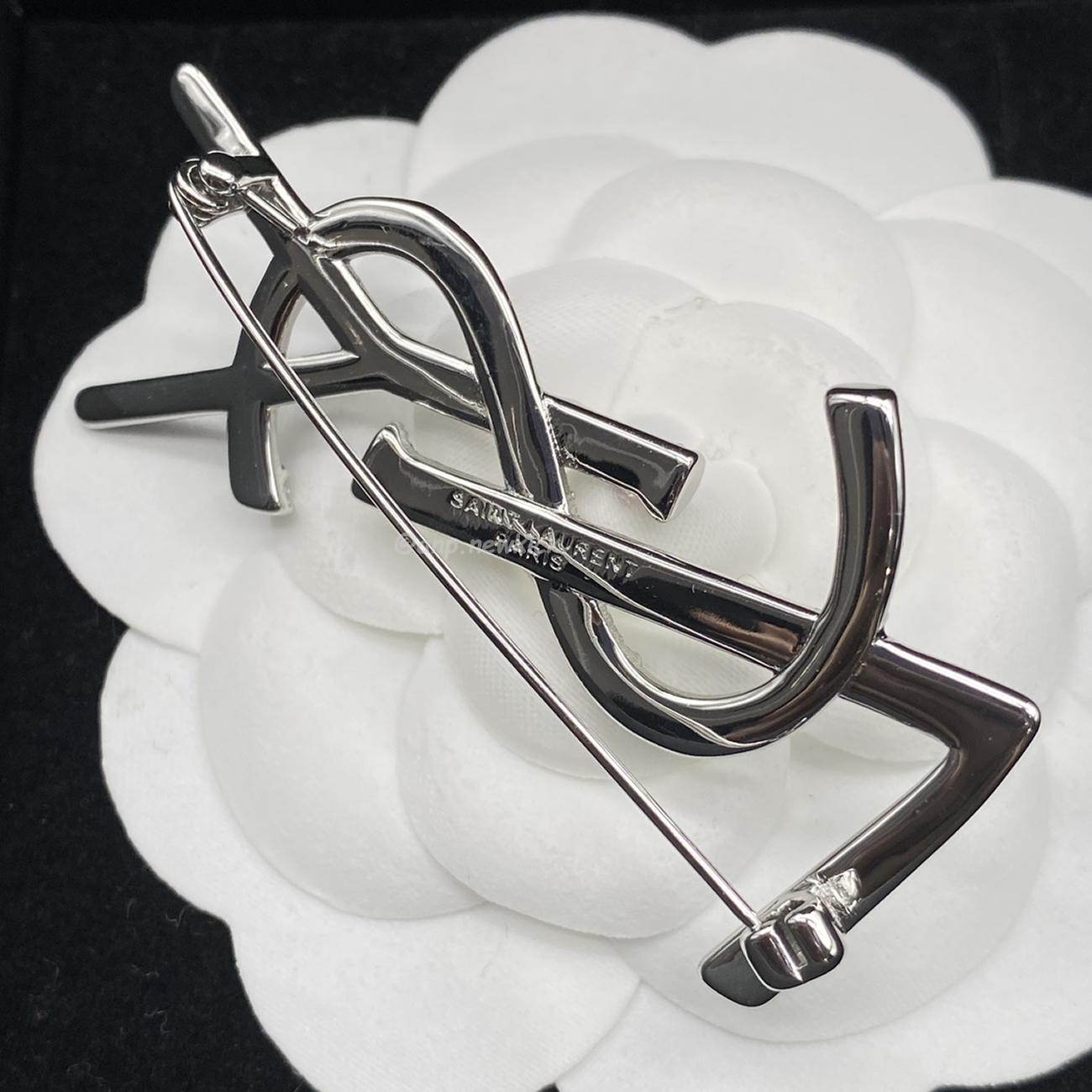 Saint Laurent Ysl Brooch (6) - www.newkick.org Saint Laurent Ysl Brooch (6) - www.newkick.org