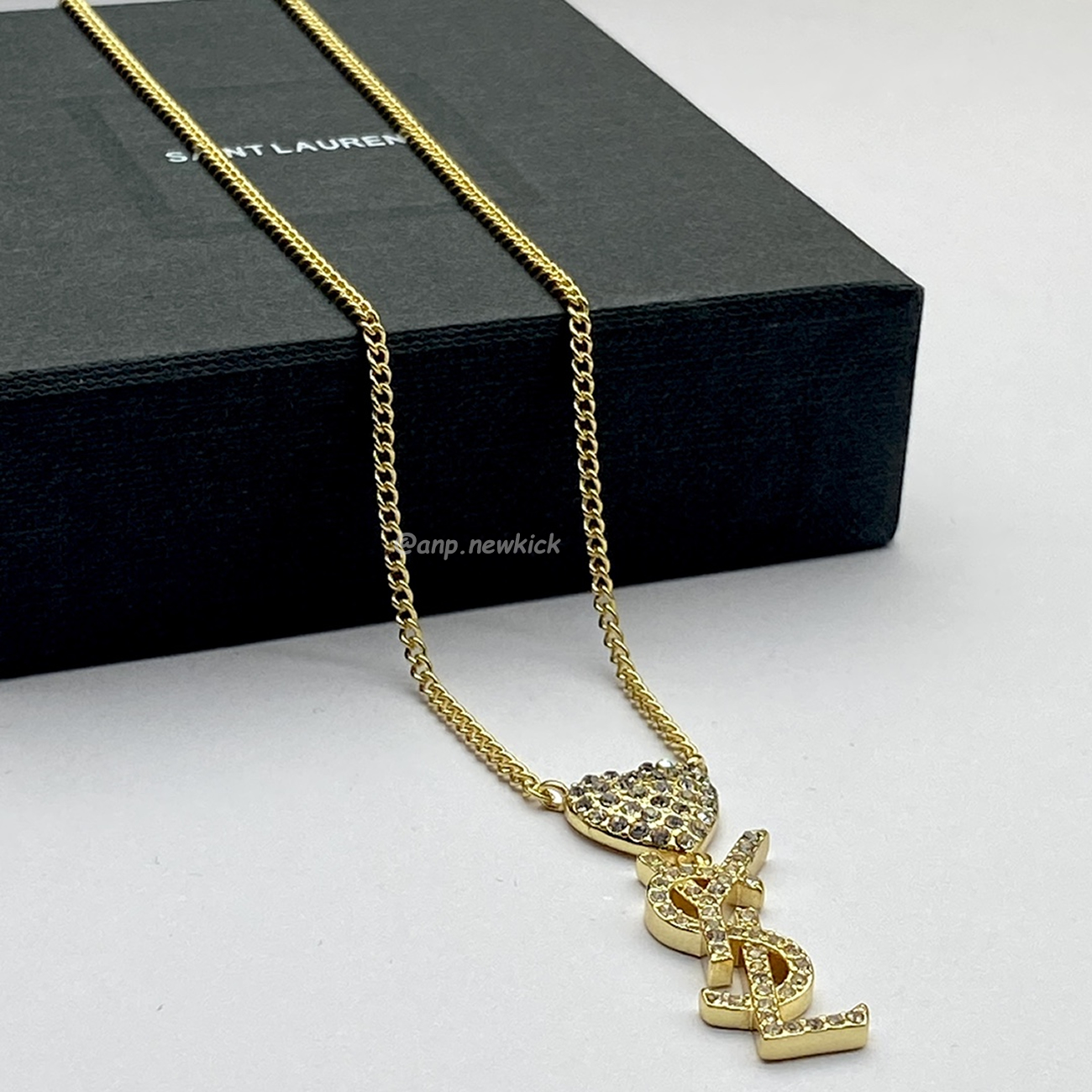 Saint Laurent Heart Charm Necklace (2) - www.newkick.vip Saint Laurent Heart Charm Necklace (2) - www.newkick.vip