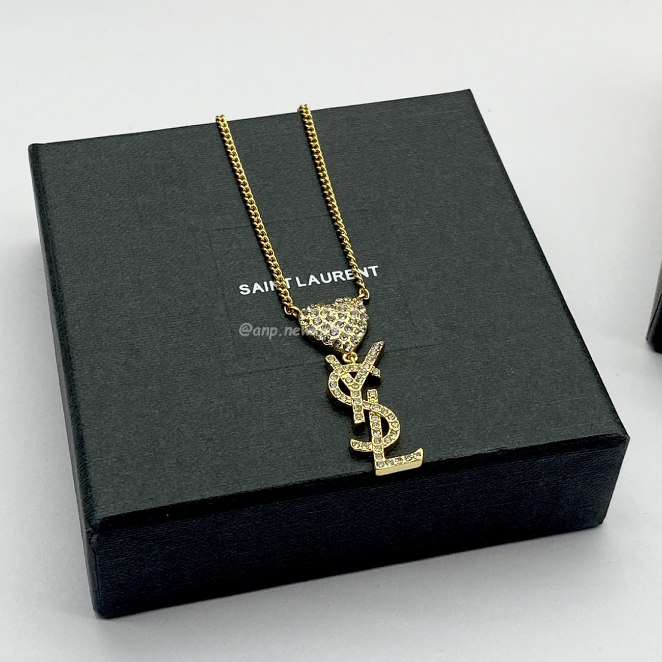 Saint Laurent Heart Charm Necklace (3) - www.newkick.vip Saint Laurent Heart Charm Necklace (3) - www.newkick.vip