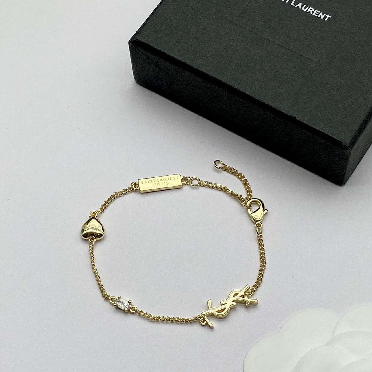 Saint Laurent Cassandre Heart Charm Bracelet Suit (3) - www.newkick.org Saint Laurent Cassandre Heart Charm Bracelet Suit (3) - www.newkick.org