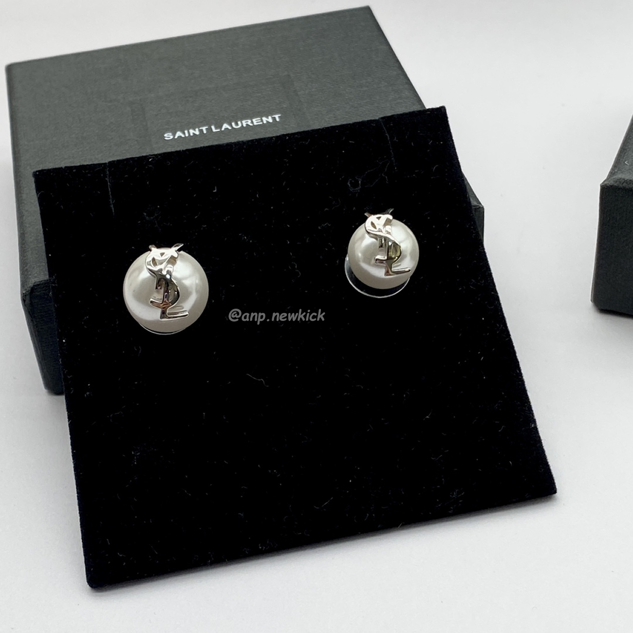 Saint Laurent Ysl Earrings (5) - www.newkick.org Saint Laurent Ysl Earrings (5) - www.newkick.org