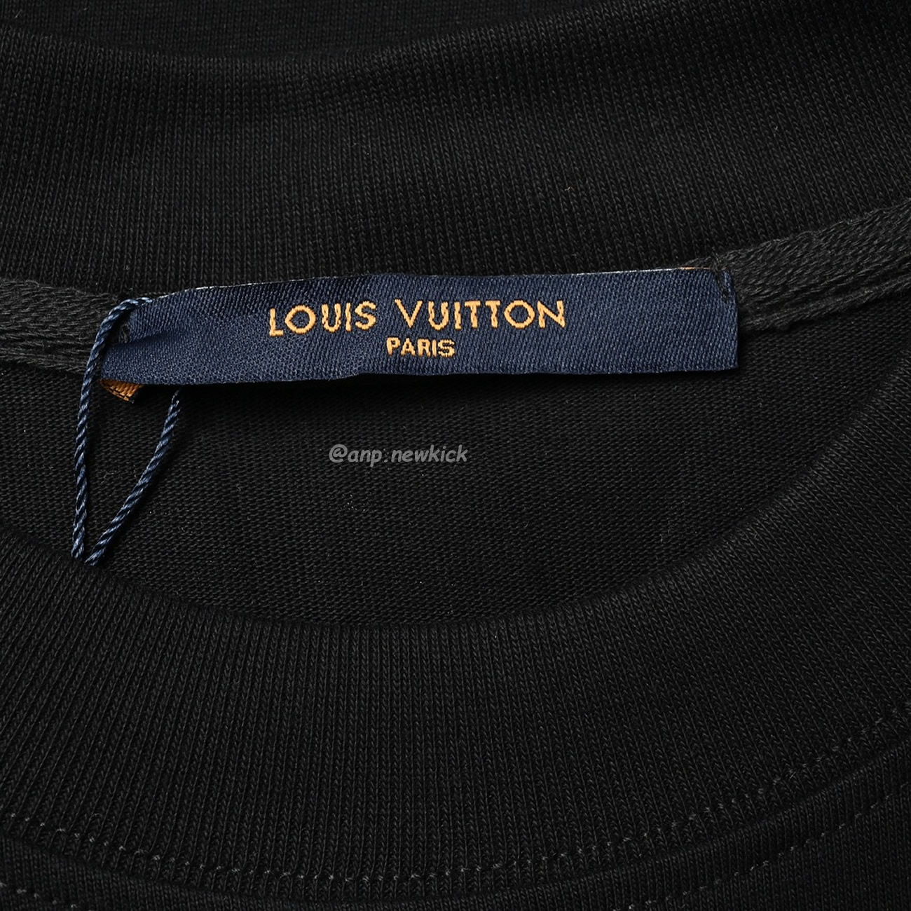 Louisviutton 2024ss Colorful Letter Logo On Back Printed Short Sleeved T Shirt (4) - www.newkick.org Louisviutton 2024ss Colorful Letter Logo On Back Printed Short Sleeved T Shirt (4) - www.newkick.org