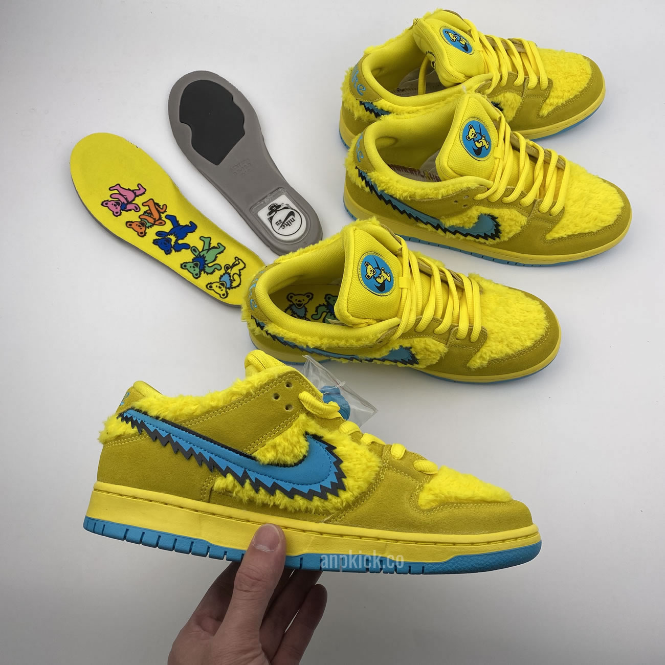 Grateful Dead Bears x Nike SB Dunk Low "Yellow Bear" CJ5378-700