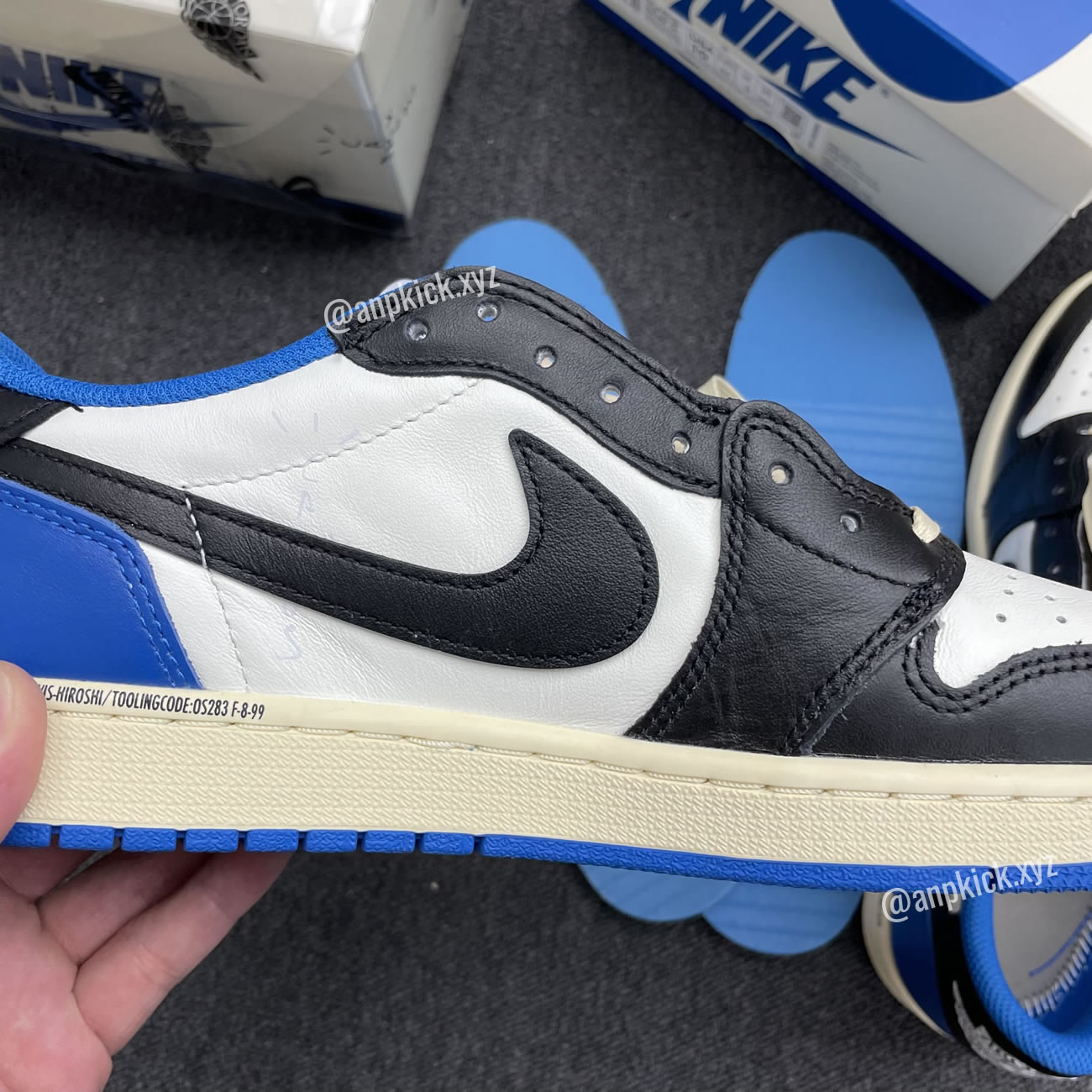 Air Jordan 1 Retro Low OG SP Fragment x Travis Scott DM7866-140