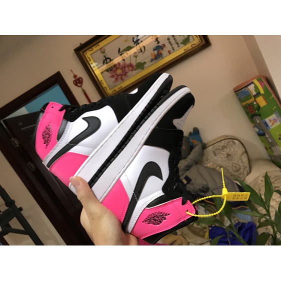 Air Jordan 1 GS "Valentines Day" 881426-009