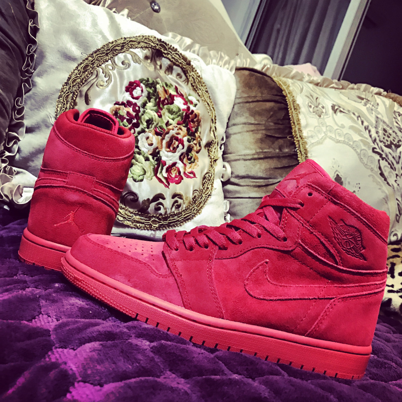 Air Jordan 1 High "Red" 705300-603