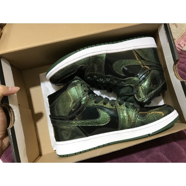 Air Jordan 1 High "Grove Green" 332550-300