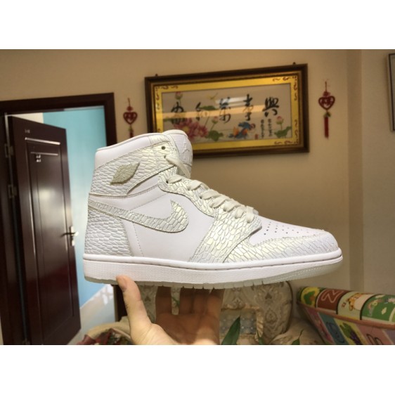 Air Jordan 1 Retro High GS "Pearl White" 832596-100