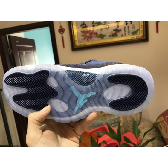 Air Jordan 11 Low GS "Blue Moon" 580521-408
