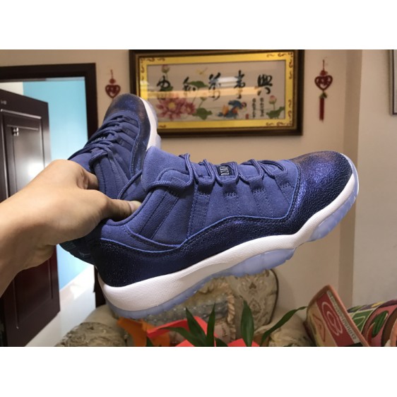 Air Jordan 11 Low GS "Blue Moon" 580521-408