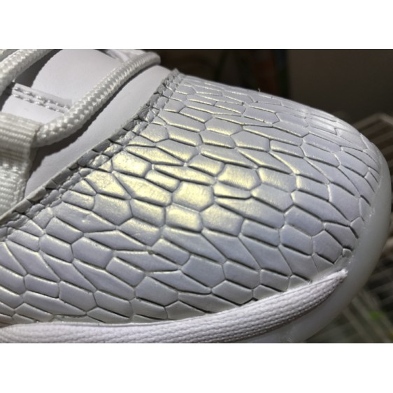 Air Jordan 11 Low GS "Heiress White" 897331-100