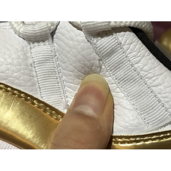 Air Jordan 11 Low "Gold Medal" 528895-103