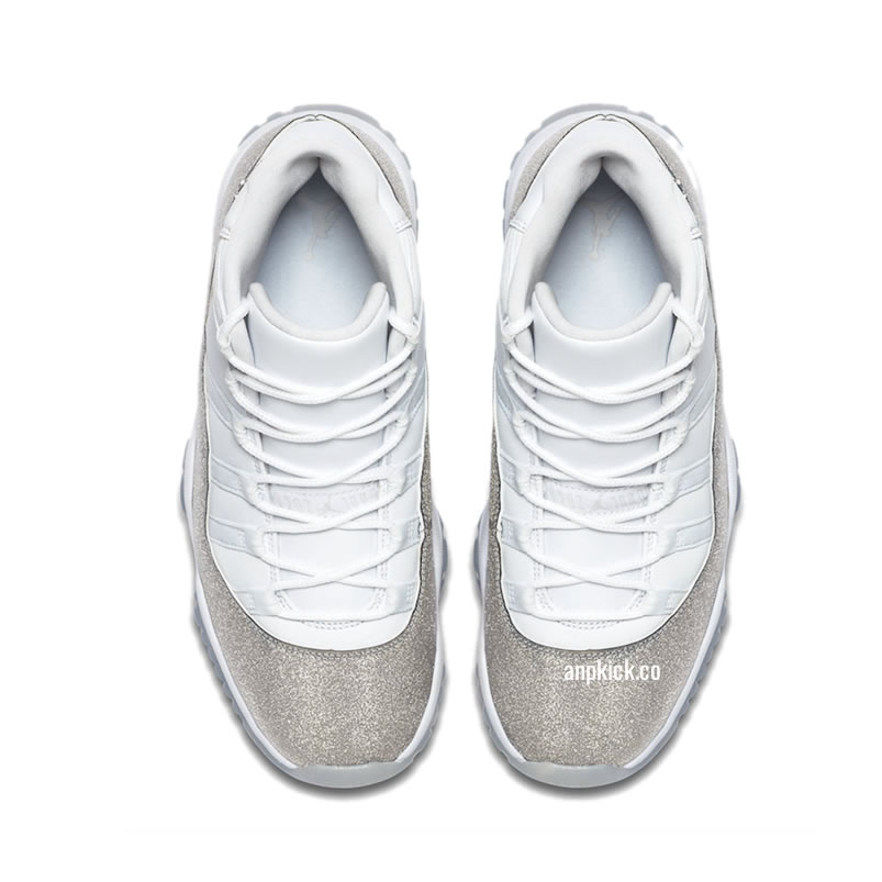 Air Jordan 11 Retro WMNS "Metallic Silver-Vast Grey" AR0715-100