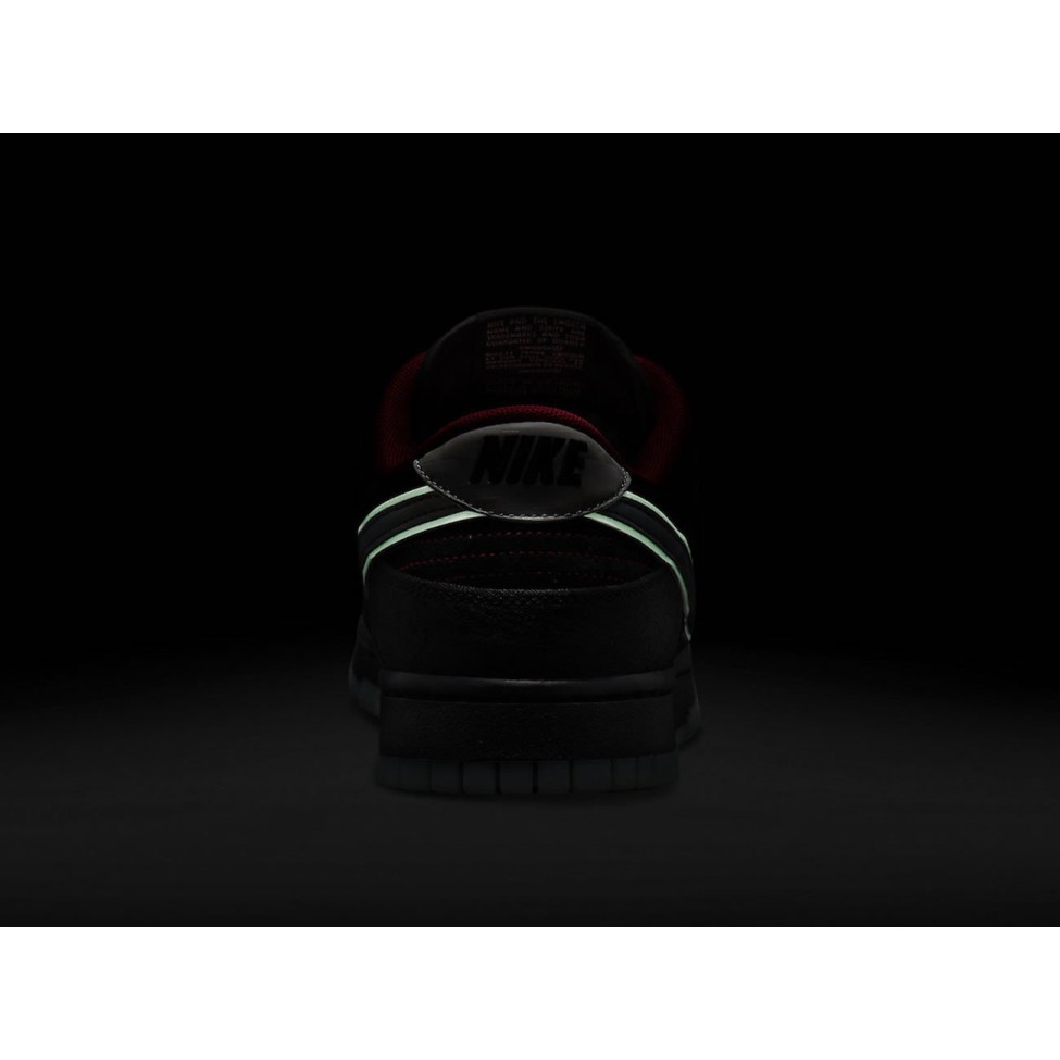 Nike Dunk Low LPL League of Legends DO2327-011