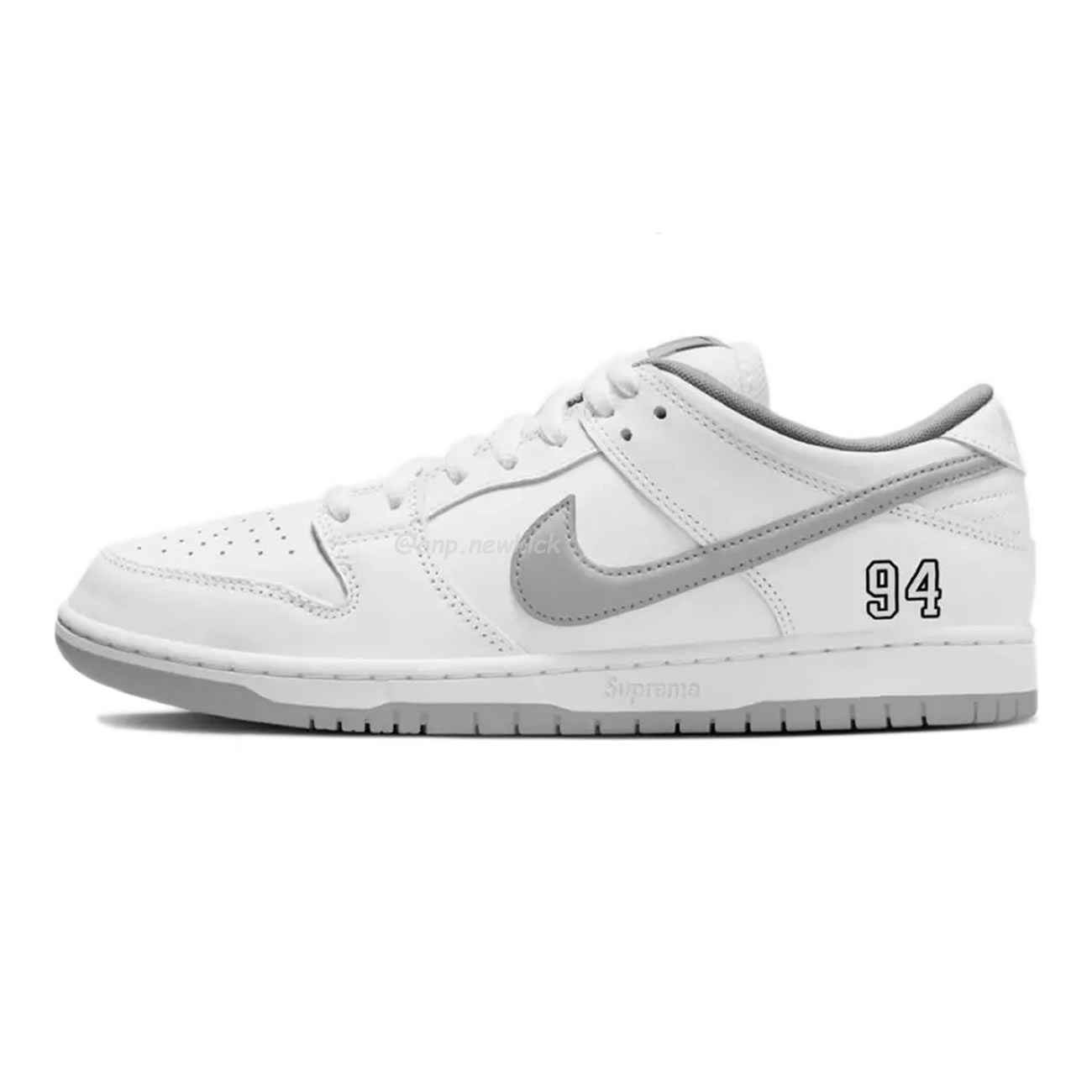 Nike SB Dunk Low Supreme 94 White Metallic Silver HQ8487-100