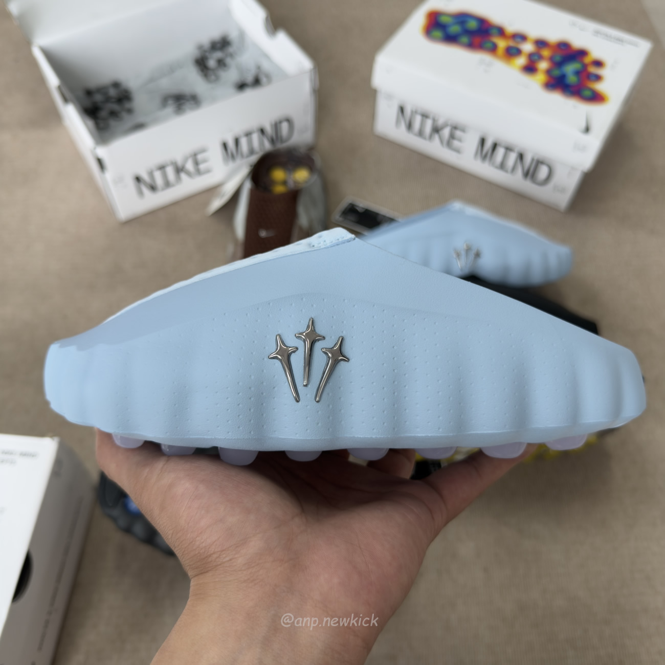 Nike Mind 001