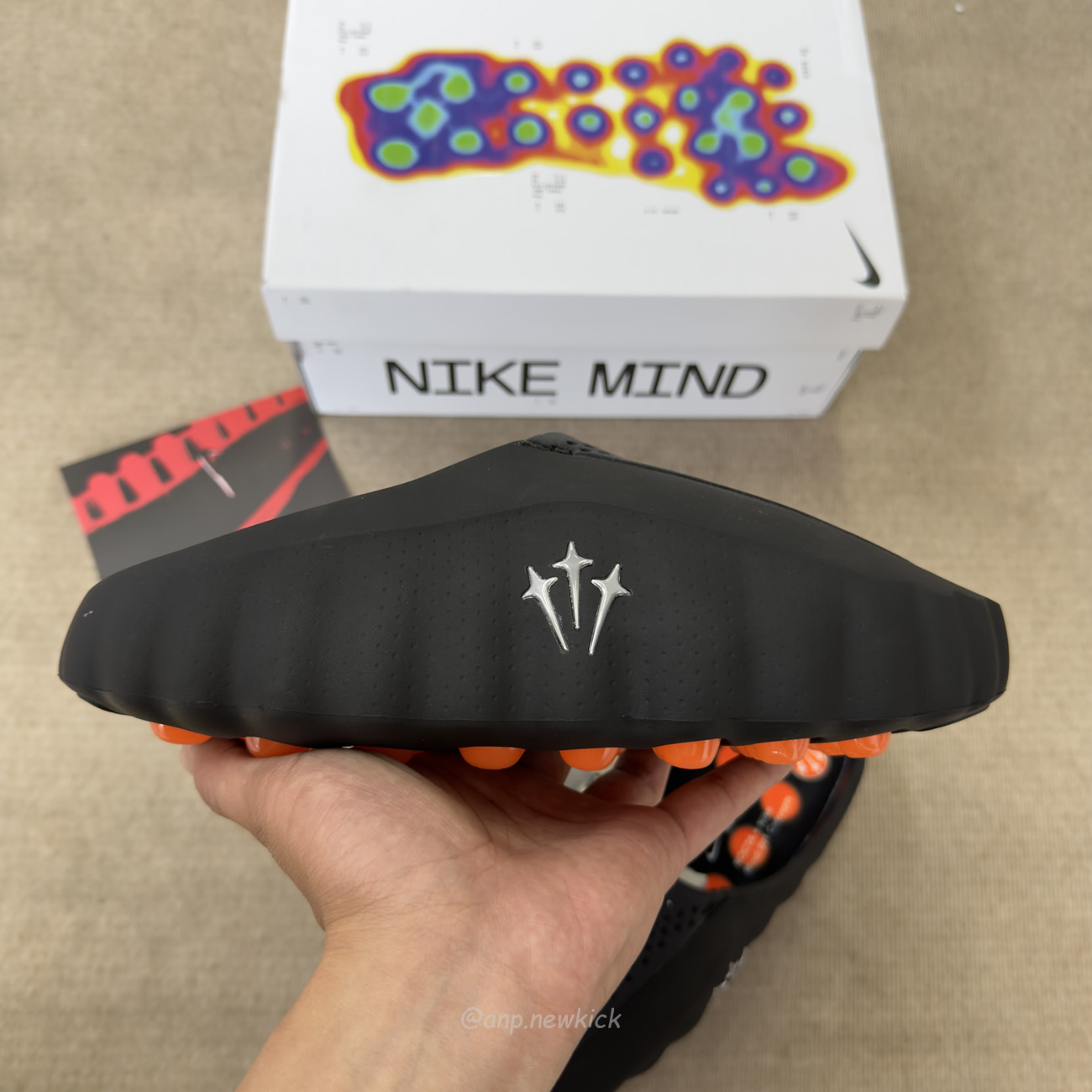 Nike Mind 001