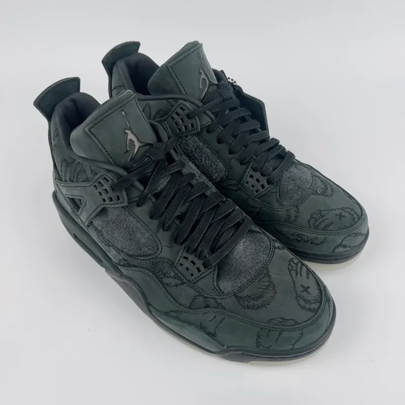 KAWS黑 Kaws Black