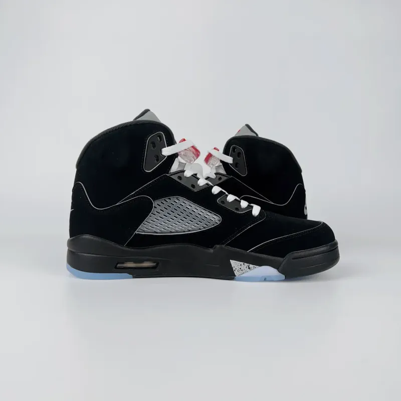 黑银 Black Metallic Reimagined
