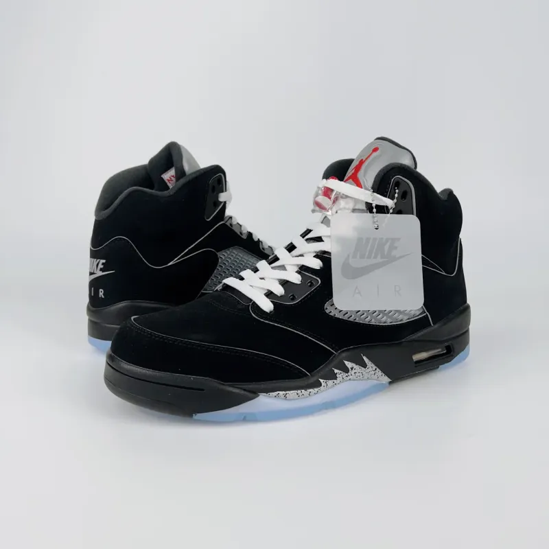 黑银 Black Metallic Reimagined