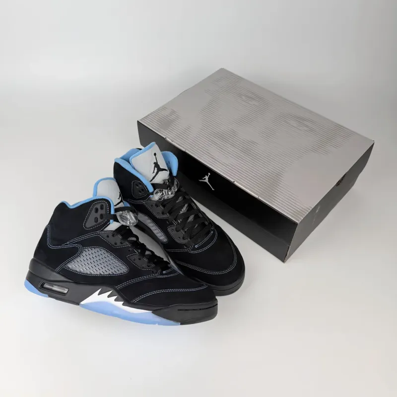 黑/大学蓝 Black UNC