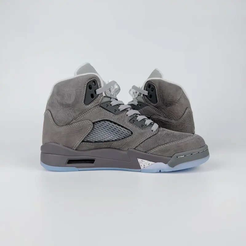 灰狼 Wolf Grey