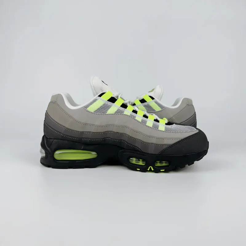 Big Bubble Neon 2025（HM4740-001）