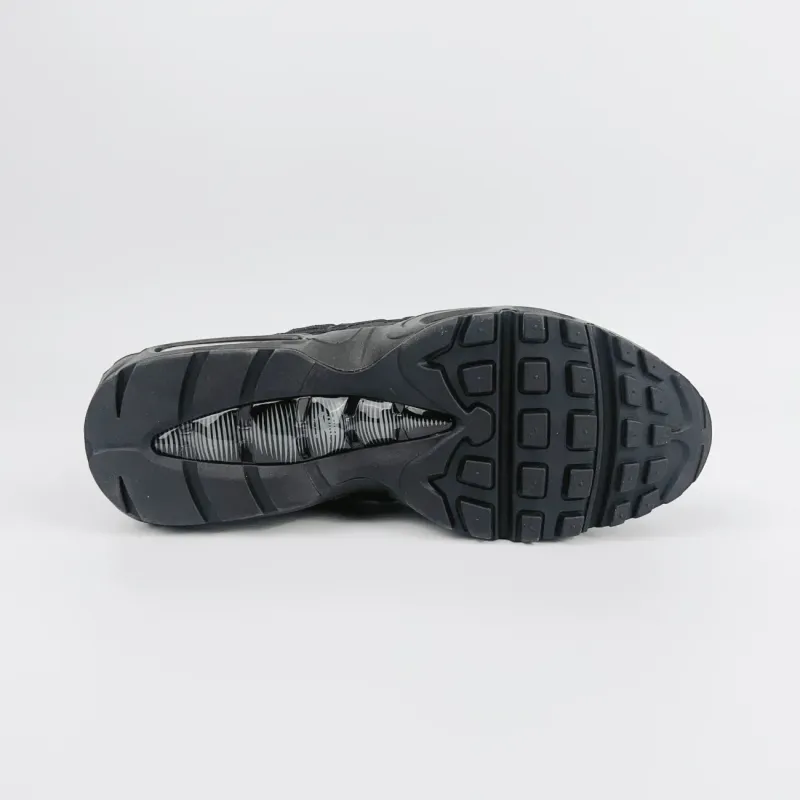 全黑 Triple Black