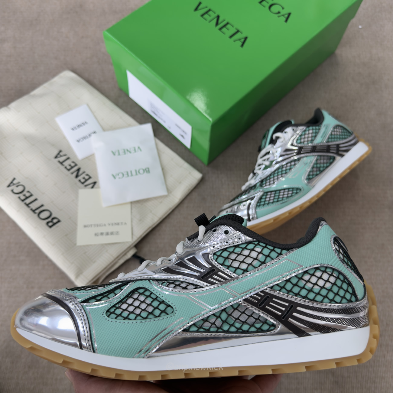 Bottega Veneta Orbit Green Oasis Espresso 741357 V2X40 3925